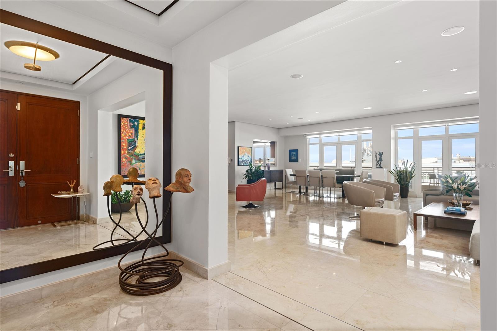 HARBOR PLAZA - Residential