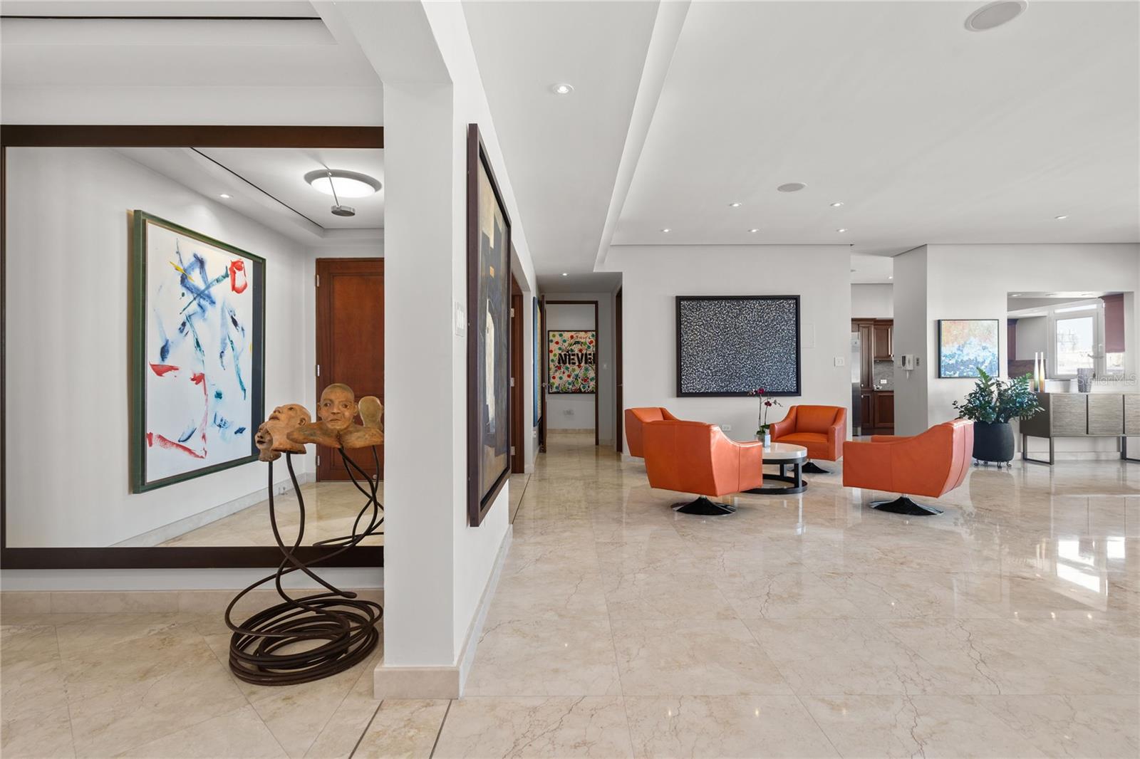 HARBOR PLAZA - Residential