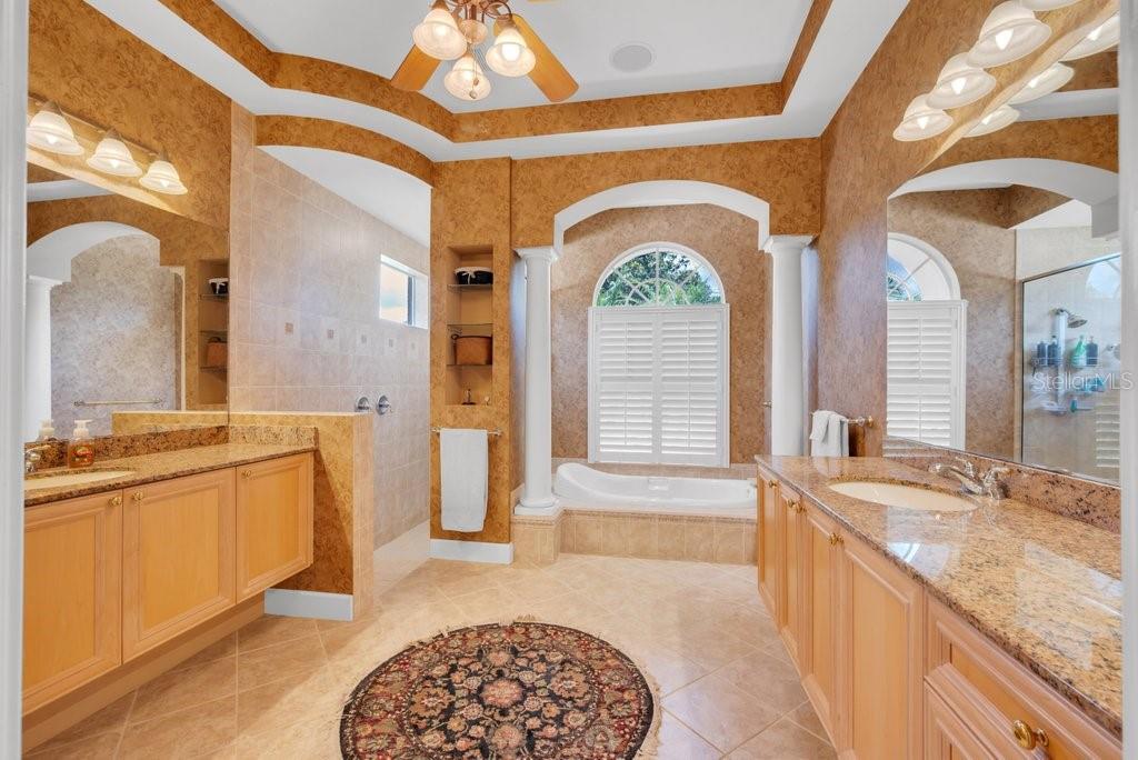 FISH HAWK TRAILS - Residential