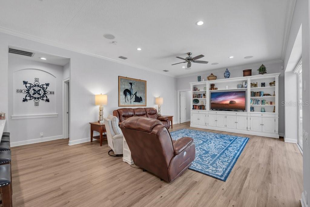 FISH HAWK TRAILS - Residential