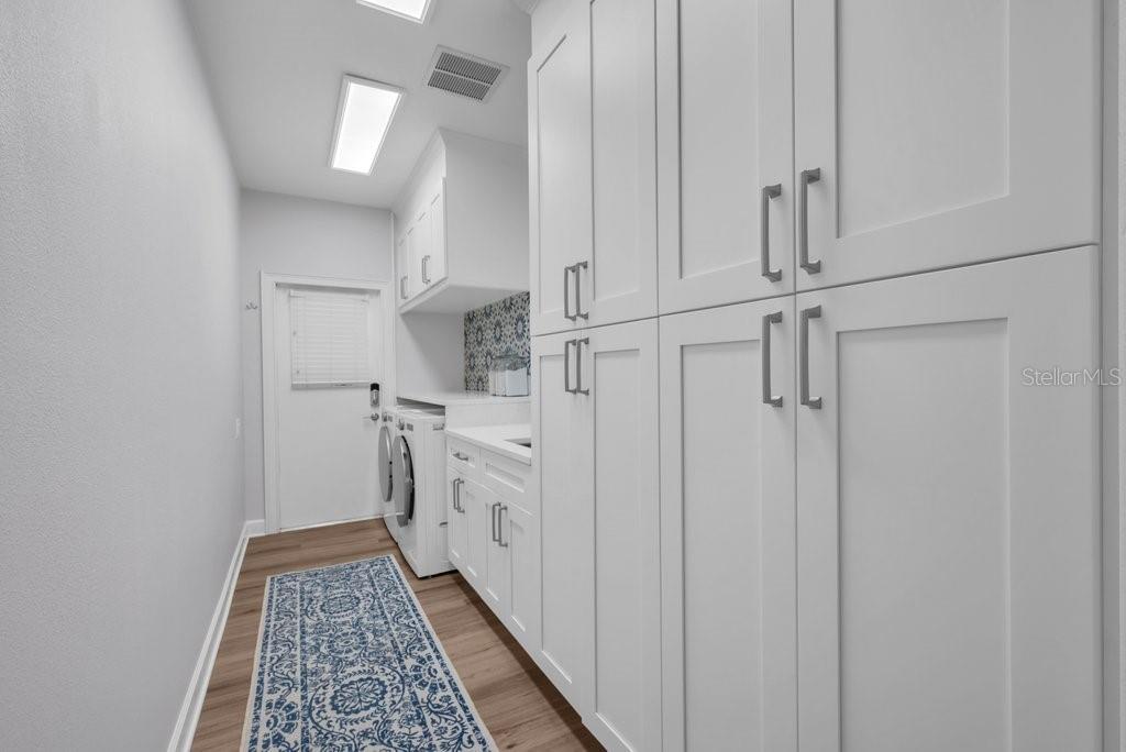 FISH HAWK TRAILS - Residential