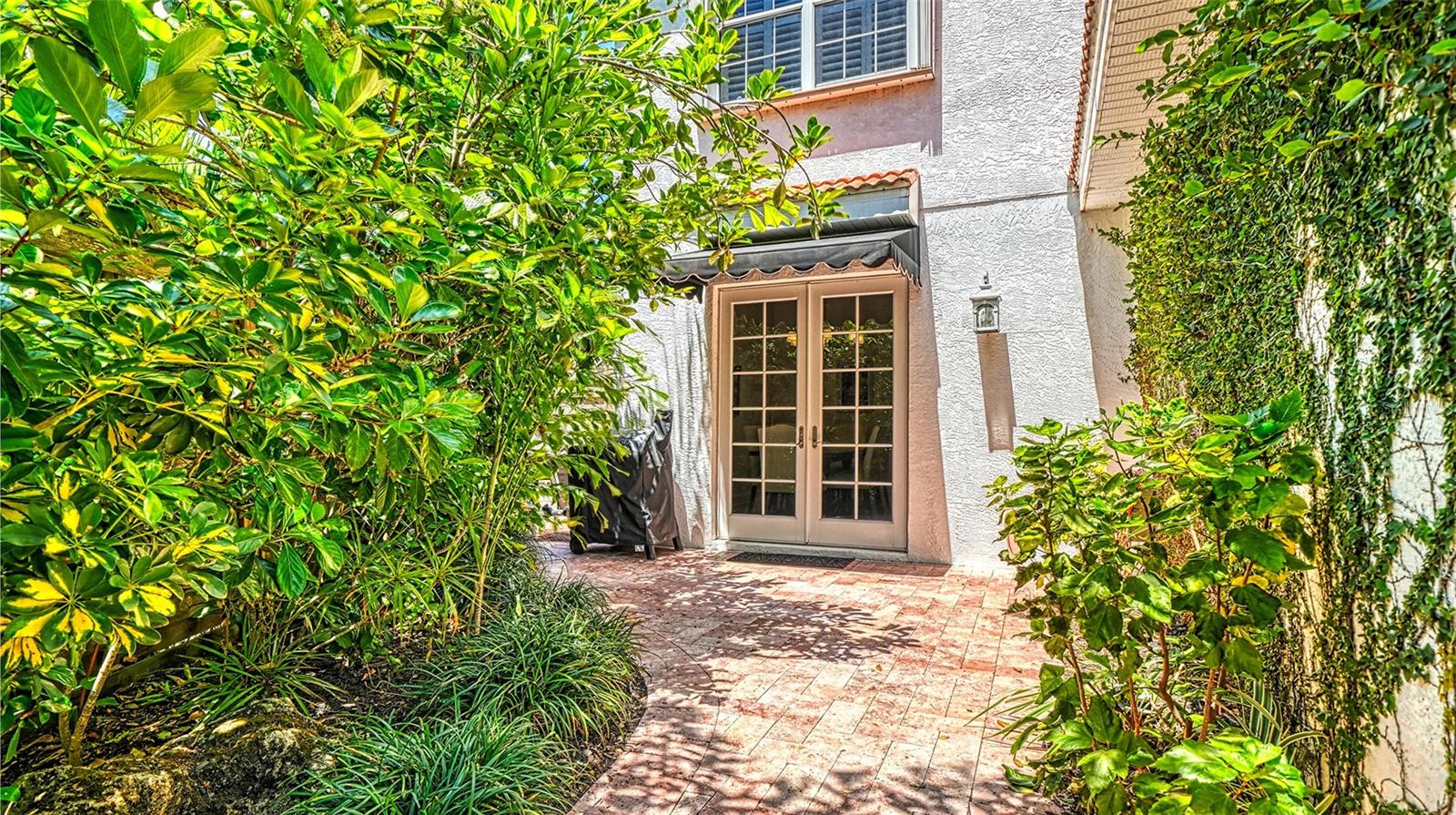 GRANADA - Residential