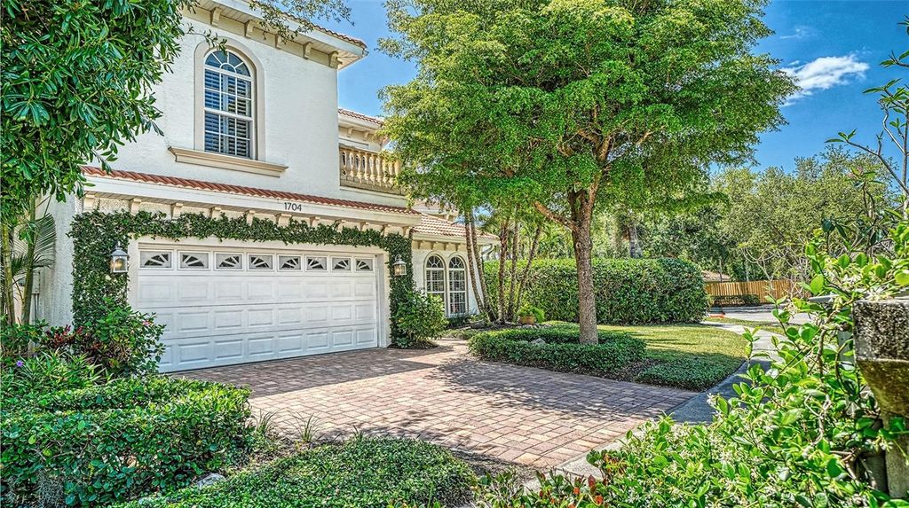 Photo of 1704 Fortuna Street, Sarasota, FL 34239 (MLS # A4689929)