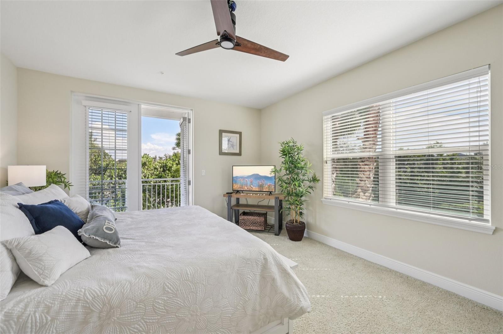 PALMA SOLA BAY CLUB PH 5 - Residential