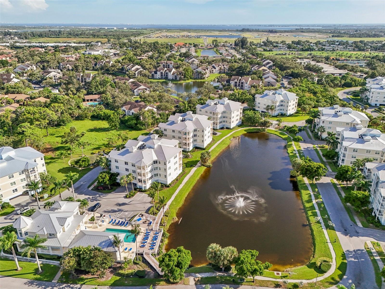 PALMA SOLA BAY CLUB PH 5 - Residential