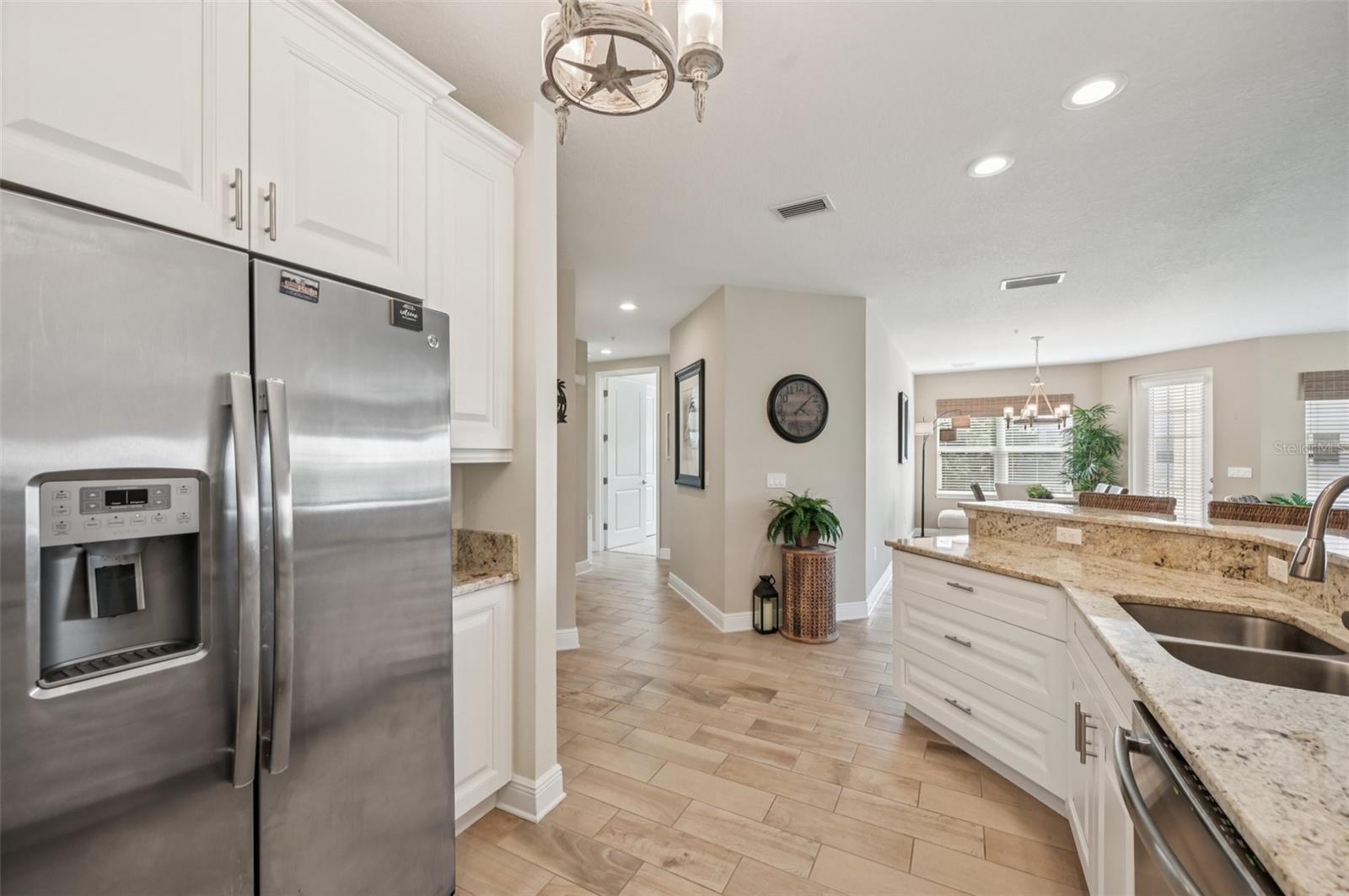 PALMA SOLA BAY CLUB PH 5 - Residential