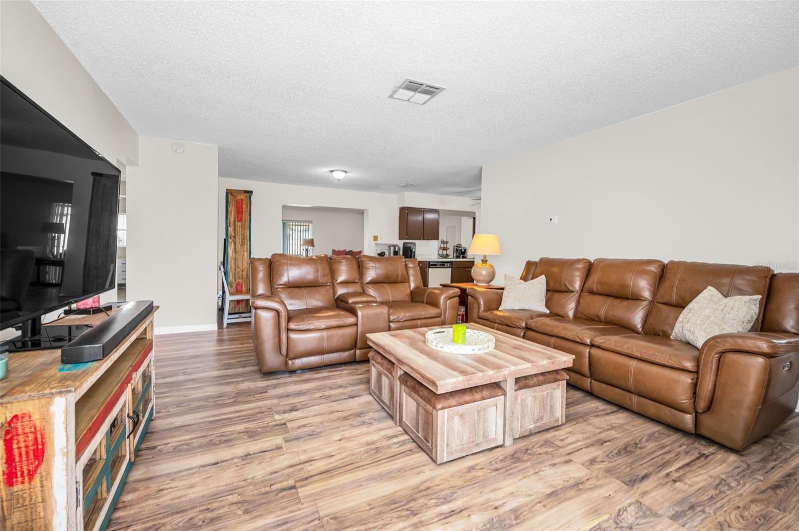 ANCHORAGE OF TARPON LAKE UNIT ONE THE - Residential