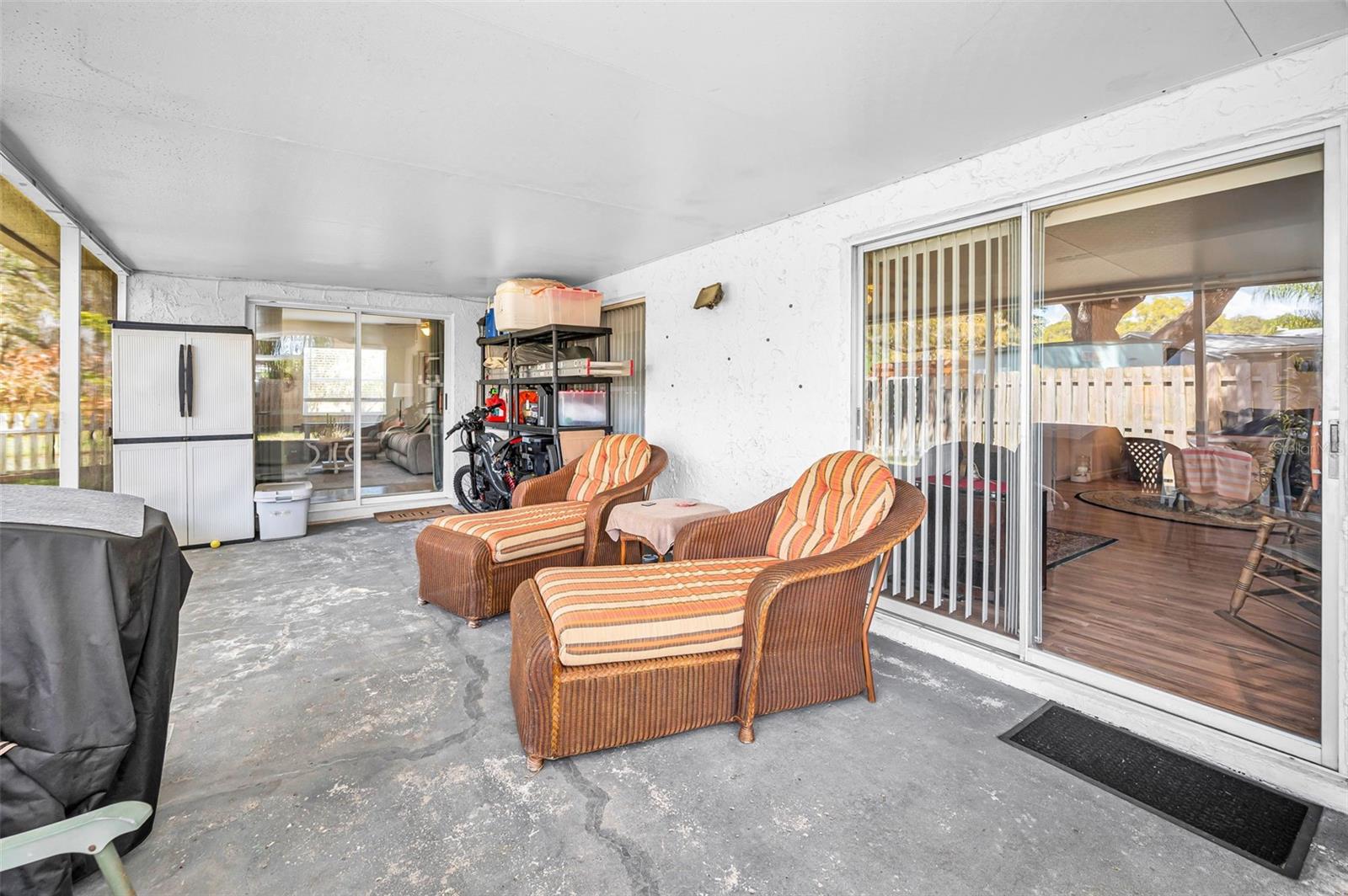 ANCHORAGE OF TARPON LAKE UNIT ONE THE - Residential