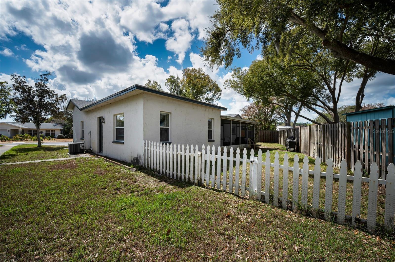 ANCHORAGE OF TARPON LAKE UNIT ONE THE - Residential