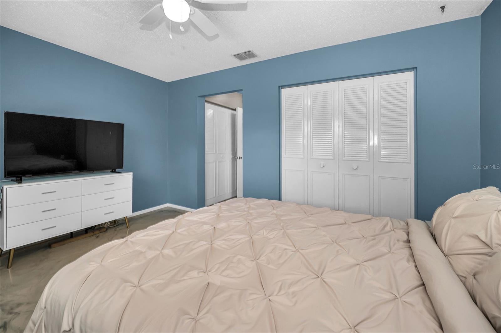 ANCHORAGE OF TARPON LAKE UNIT ONE THE - Residential