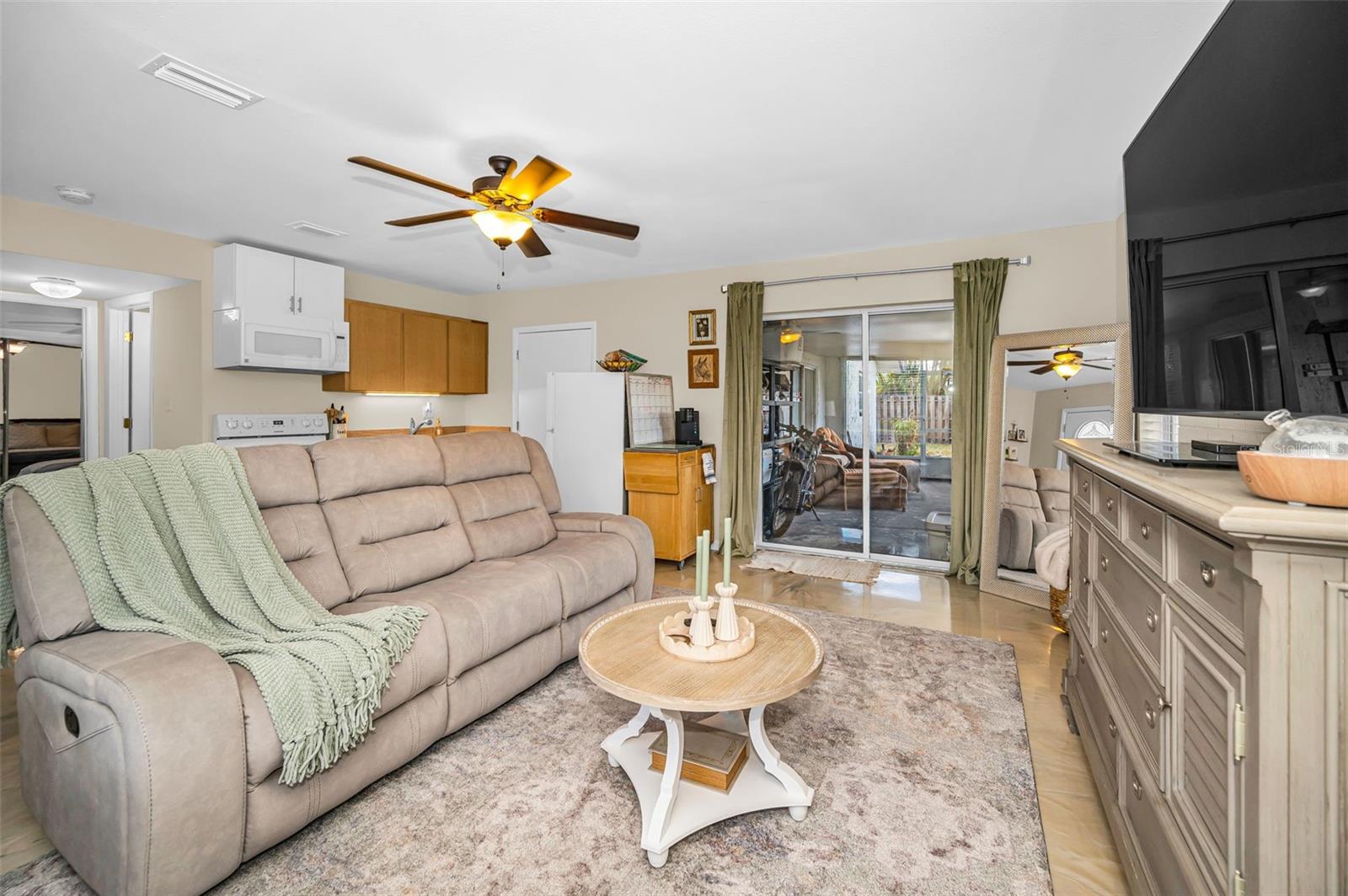 ANCHORAGE OF TARPON LAKE UNIT ONE THE - Residential