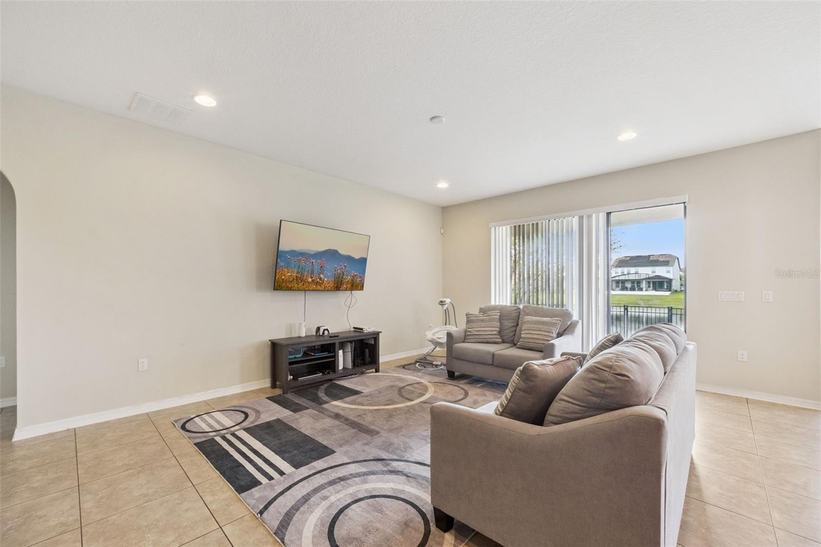 RESERVE/GOLDEN ISLE - Residential