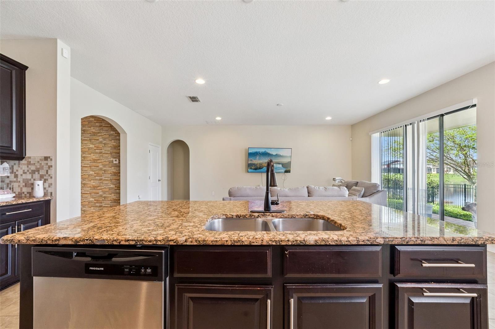 RESERVE/GOLDEN ISLE - Residential