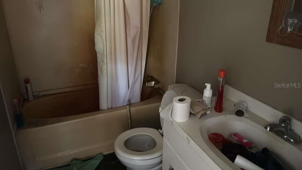 LAKE WALES ESTATES - Residential