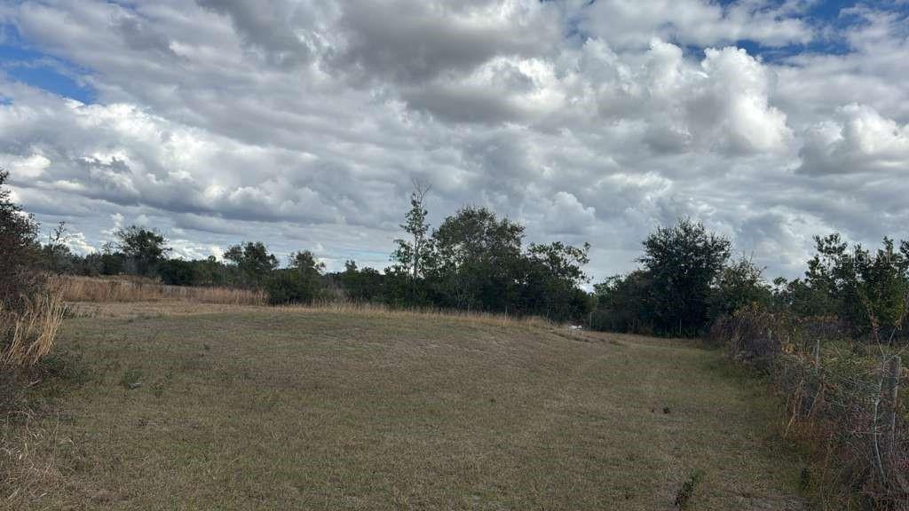 LAKE WALES ESTATES - Residential