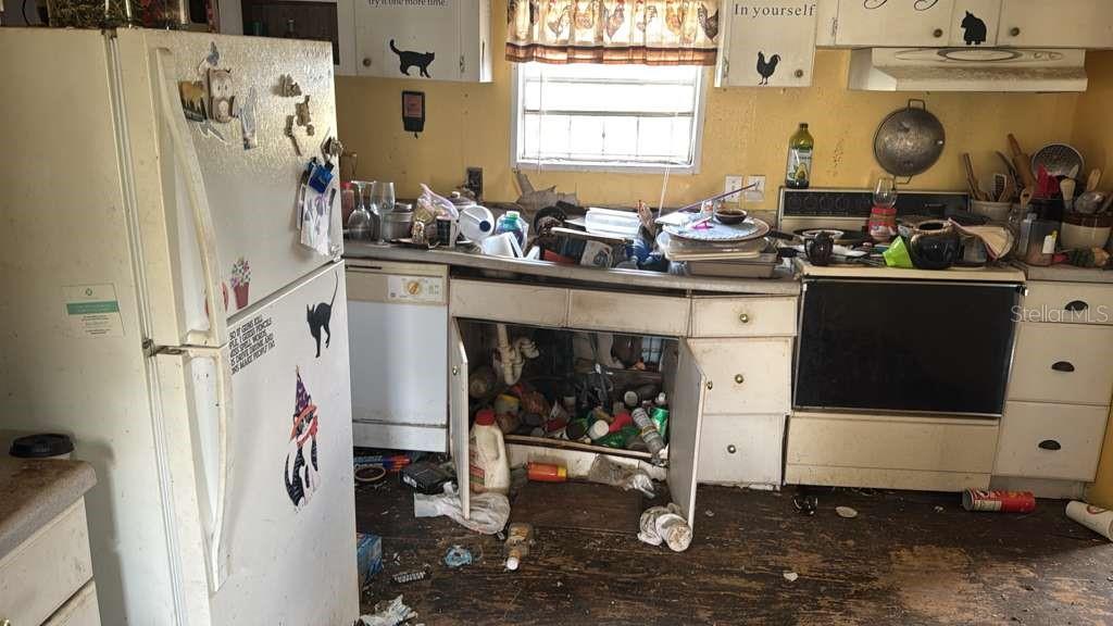 LAKE WALES ESTATES - Residential