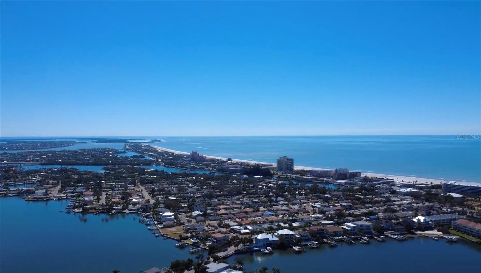 THREE PALMS POINT - Residential