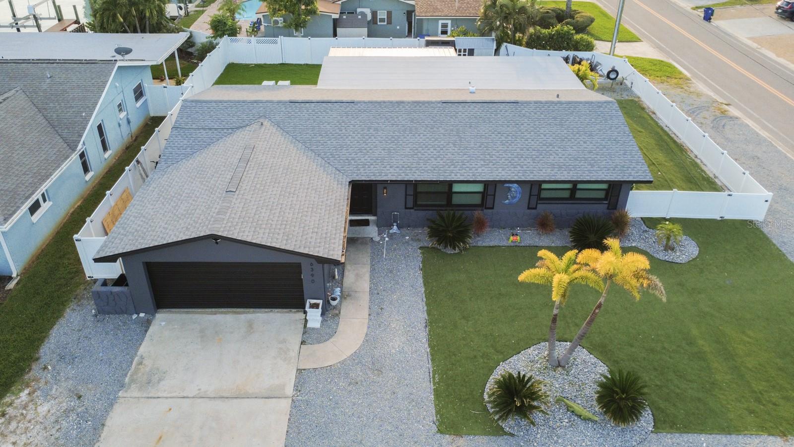 THREE PALMS POINT - Residential