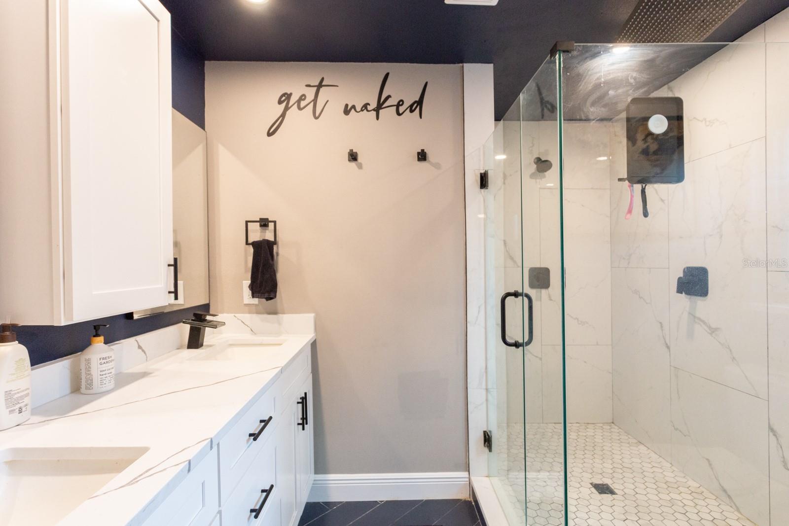 THREE PALMS POINT - Residential