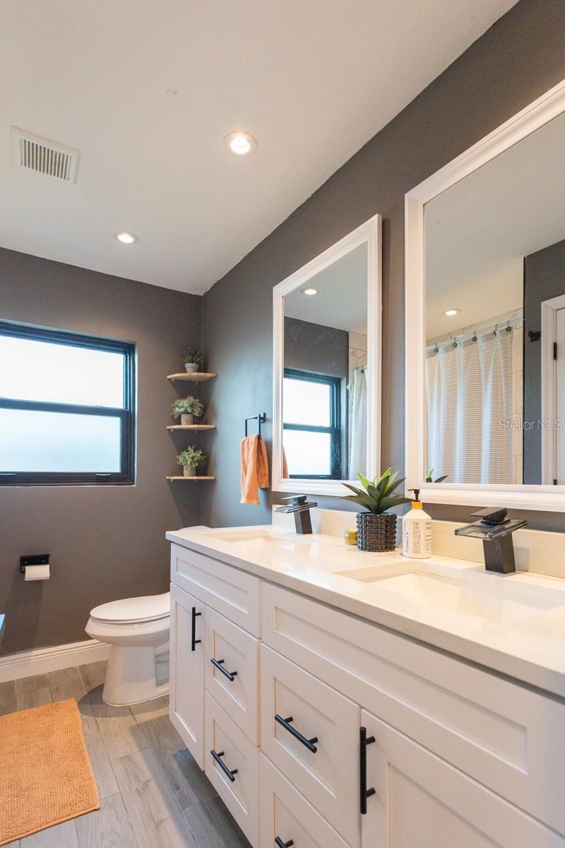 THREE PALMS POINT - Residential