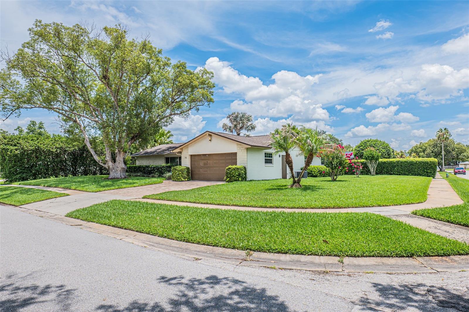741 BROOKSIDE ROAD