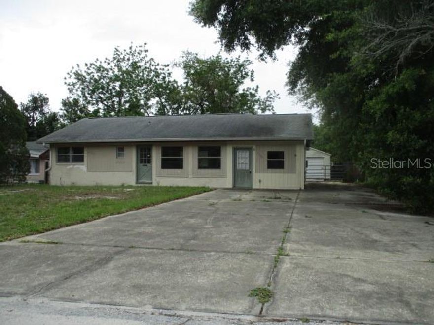 Auction Property. Mount Dora fixer-upper with pool and potential! This 2 bedroom, 1 bath home offers a great opportunity for investors or buyers looking to renovate and add value. Features include original hardwood floors, a functional layout, and plenty of natural light.
An unfinished enclosed area provides the opportunity for additional living space and a possible second bathroom, with a toilet already in place.
The backyard features a screened-in pool area ready for restoration, along with a storage shed and fenced yard. Conveniently located just minutes from downtown Mount Dora, shopping, dining, and major roadways.
Bring your vision and make this property your own! OFFER LINK GO TO   http://www.spsreo.com/?c=DW8L