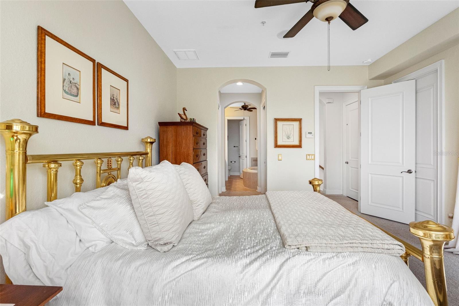 WESTSHORE YACHT CLUB TWNHMS - Residential Lease