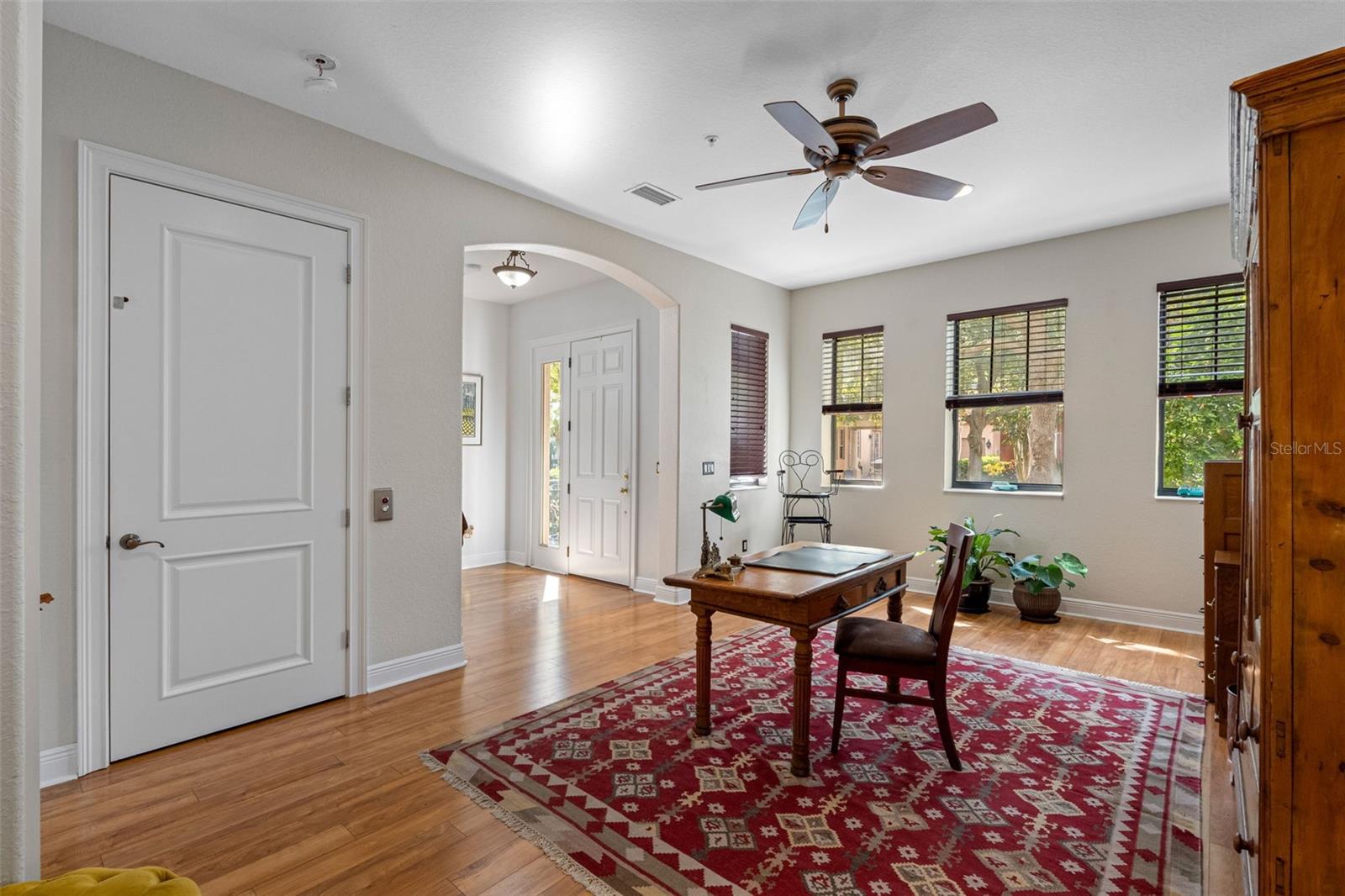 WESTSHORE YACHT CLUB TWNHMS - Residential Lease