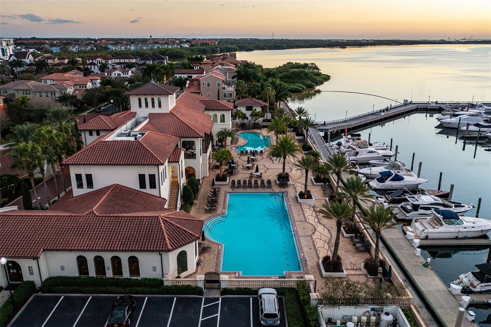 WESTSHORE YACHT CLUB TWNHMS - Residential Lease