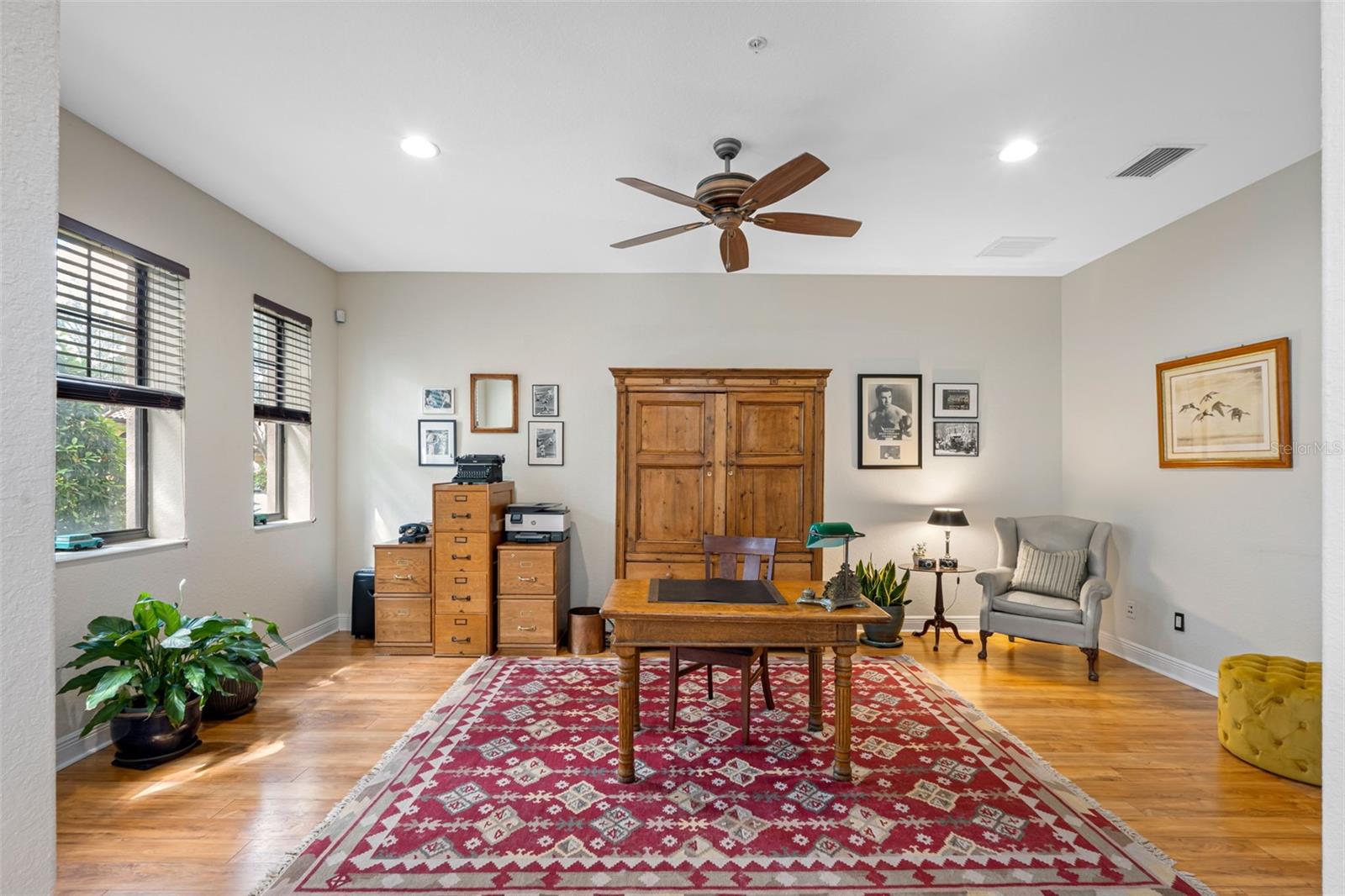 WESTSHORE YACHT CLUB TWNHMS - Residential Lease