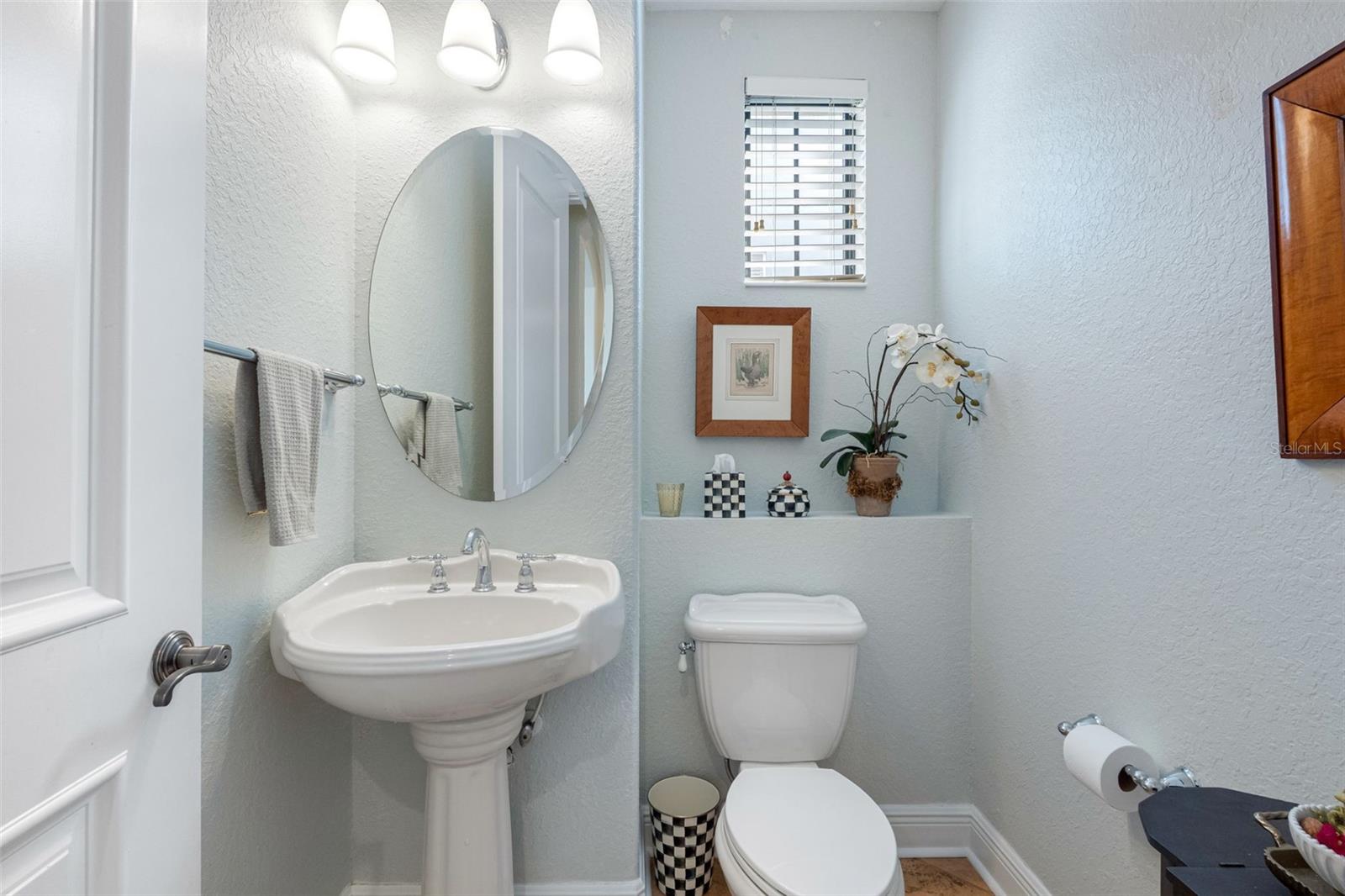 WESTSHORE YACHT CLUB TWNHMS - Residential Lease