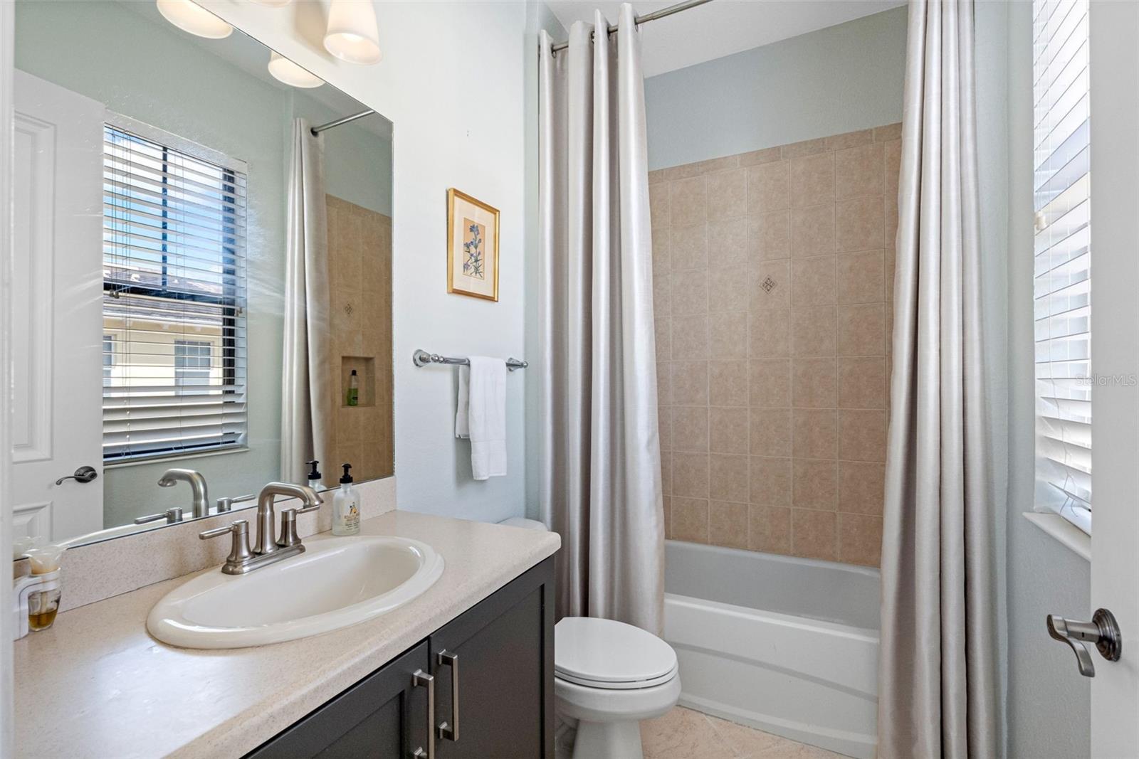 WESTSHORE YACHT CLUB TWNHMS - Residential Lease