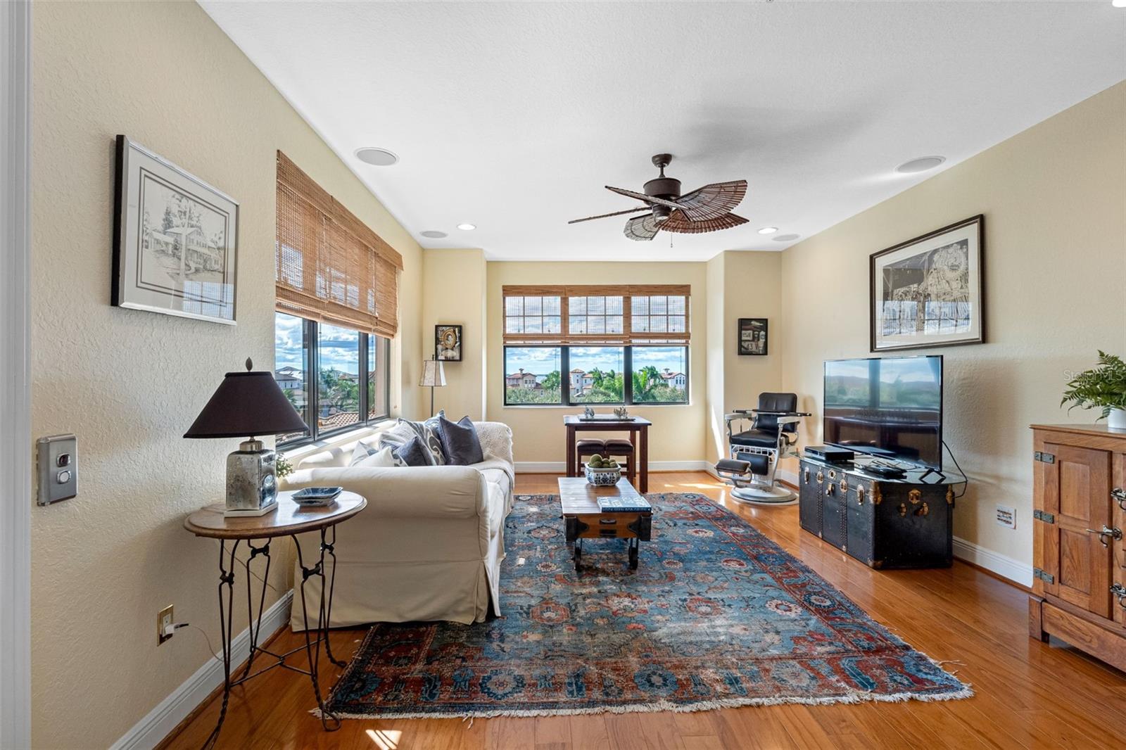 WESTSHORE YACHT CLUB TWNHMS - Residential Lease