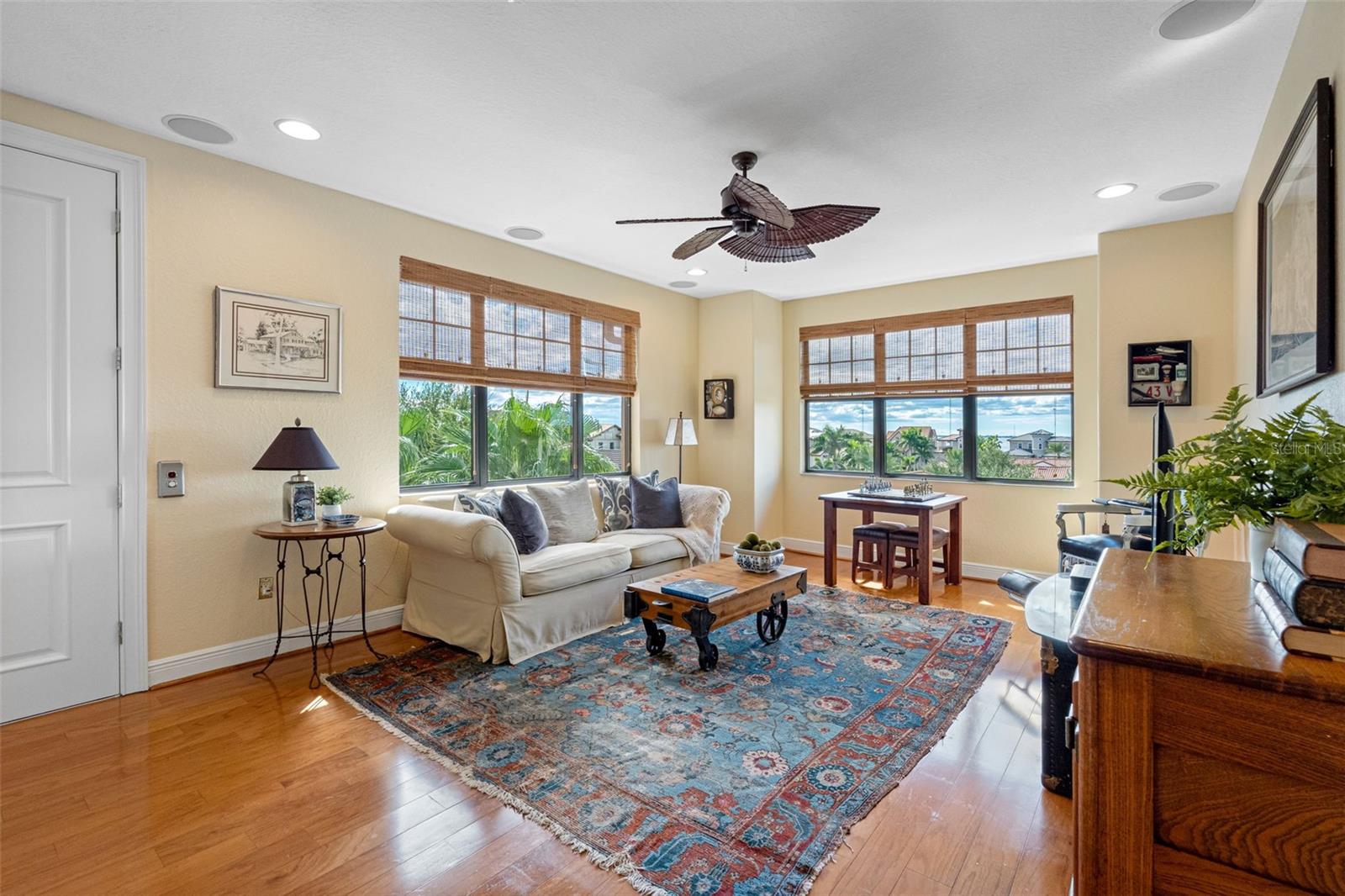 WESTSHORE YACHT CLUB TWNHMS - Residential Lease