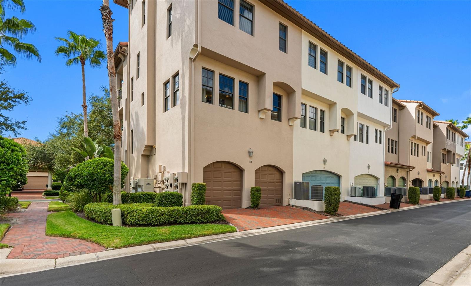 WESTSHORE YACHT CLUB TWNHMS - Residential Lease