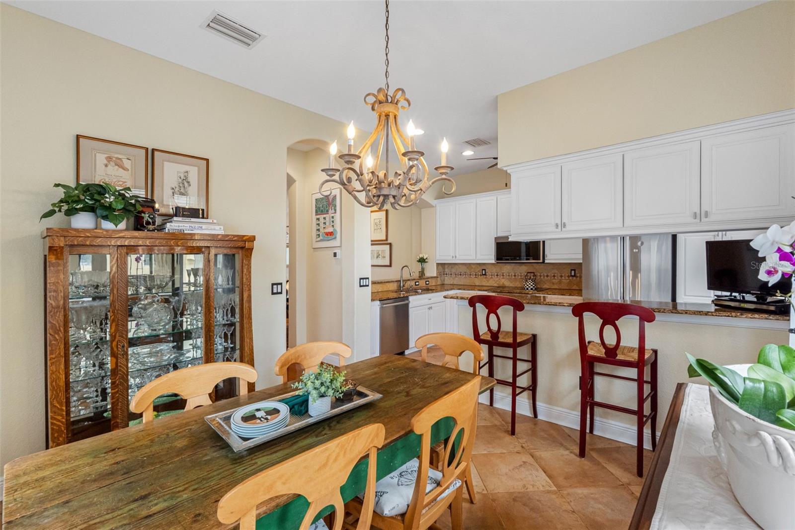 WESTSHORE YACHT CLUB TWNHMS - Residential Lease