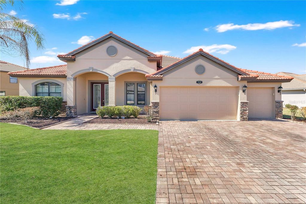 Photo of 3950 Sunset Lake Drive, Lakeland, FL 33810 (MLS # L4959628)