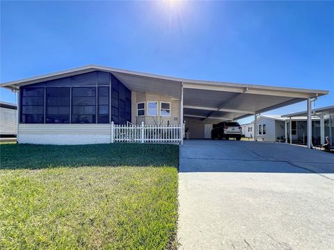 A home in LAKELAND