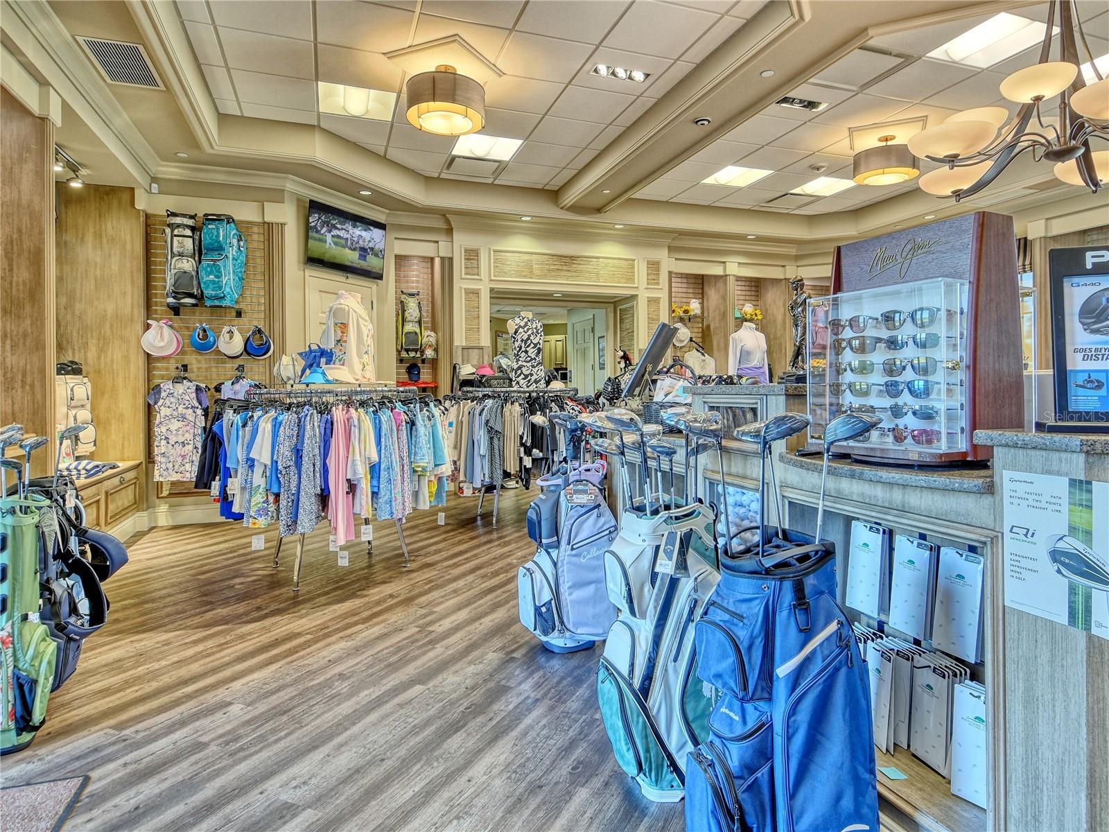 HERITAGE OAKS GOLF & COUNTRY CLUB - Residential