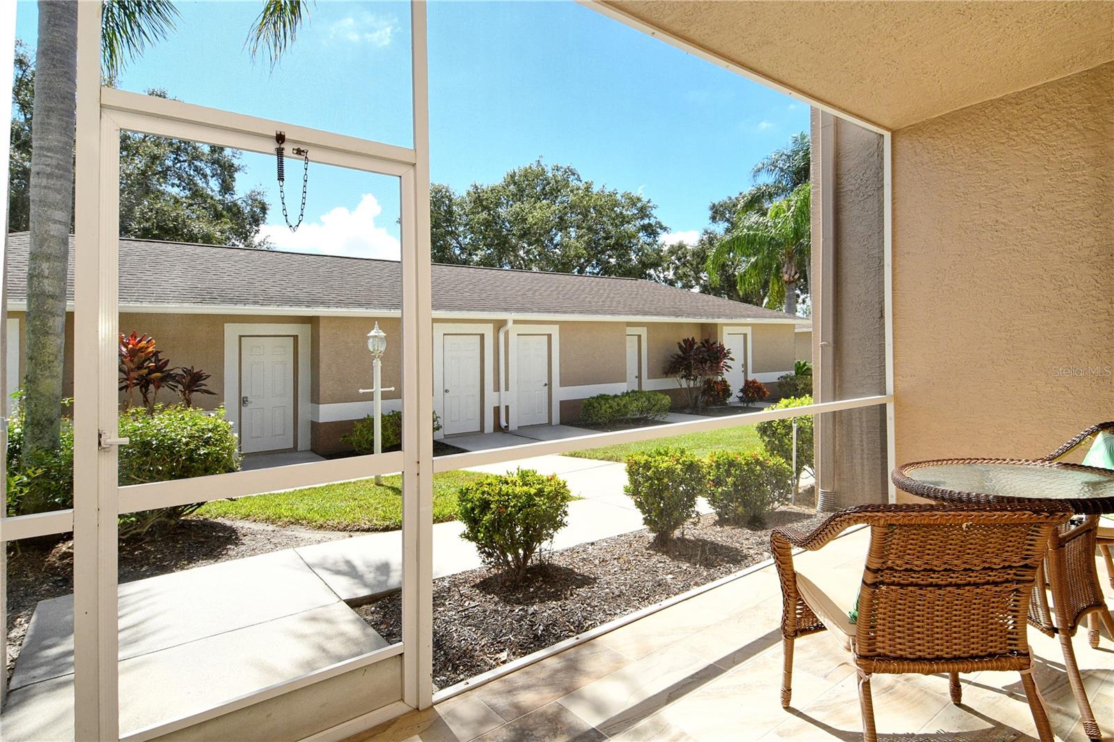 HERITAGE OAKS GOLF & COUNTRY CLUB - Residential