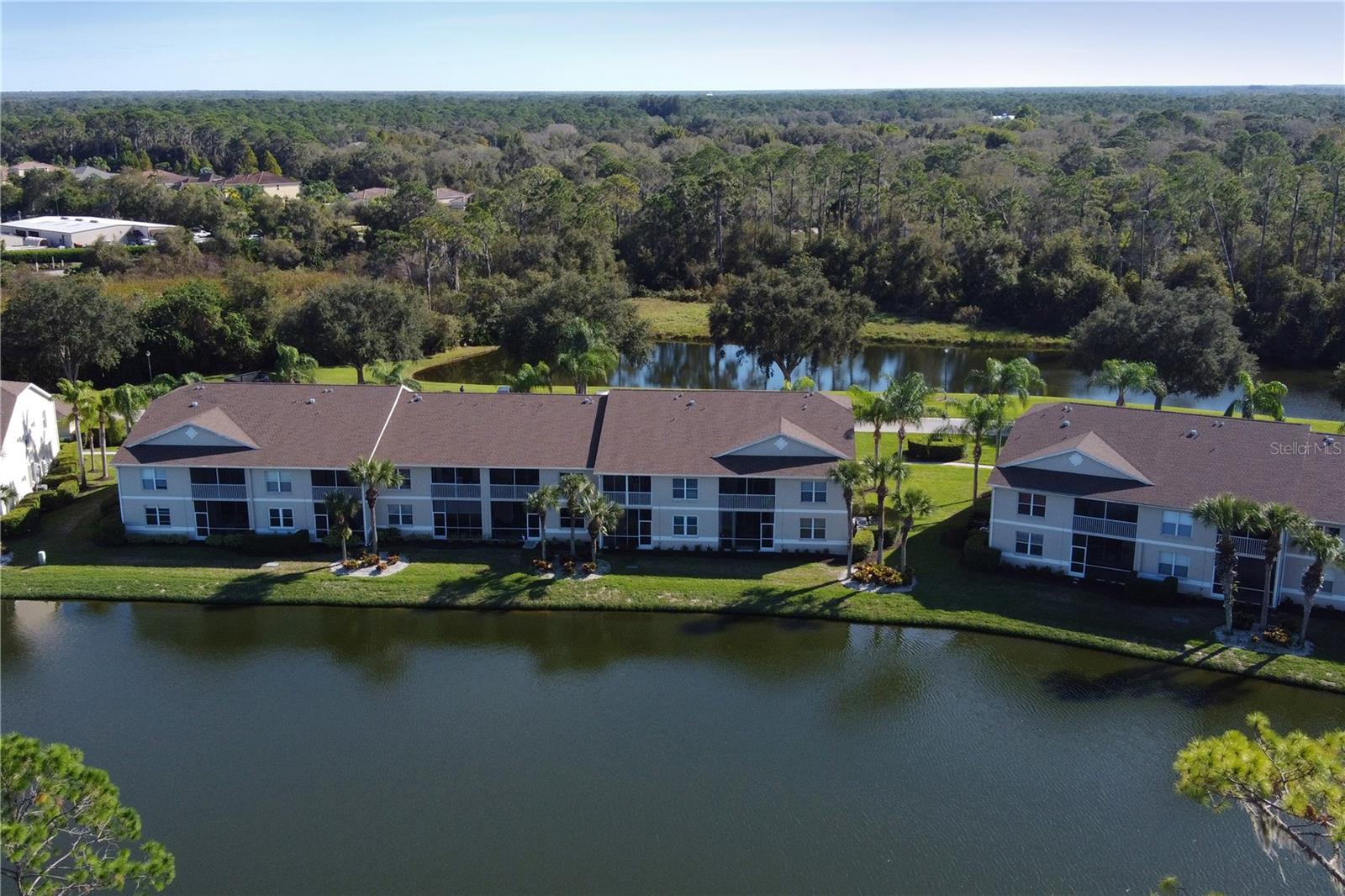 HERITAGE OAKS GOLF & COUNTRY CLUB - Residential