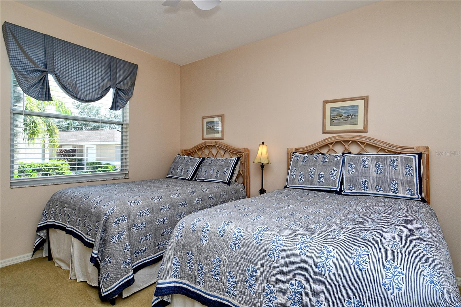 HERITAGE OAKS GOLF & COUNTRY CLUB - Residential