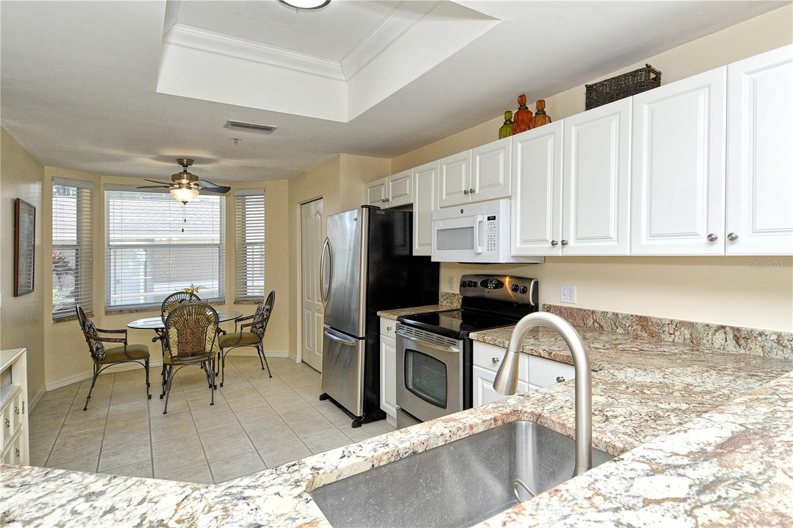 HERITAGE OAKS GOLF & COUNTRY CLUB - Residential