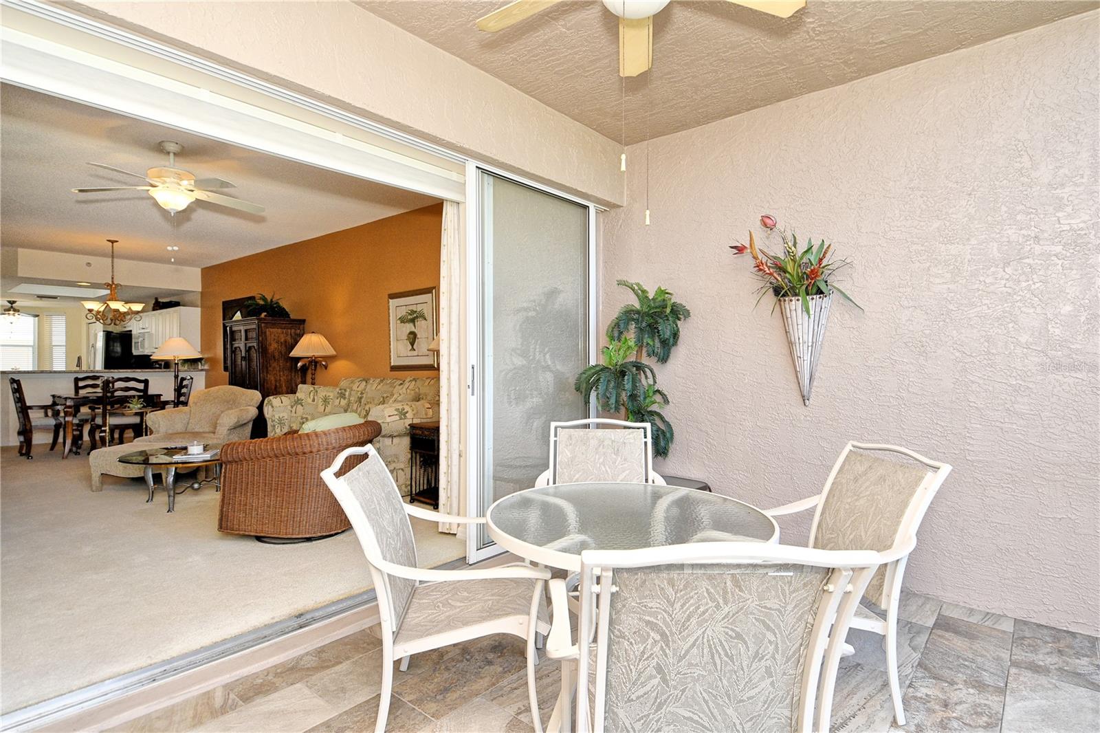 HERITAGE OAKS GOLF & COUNTRY CLUB - Residential