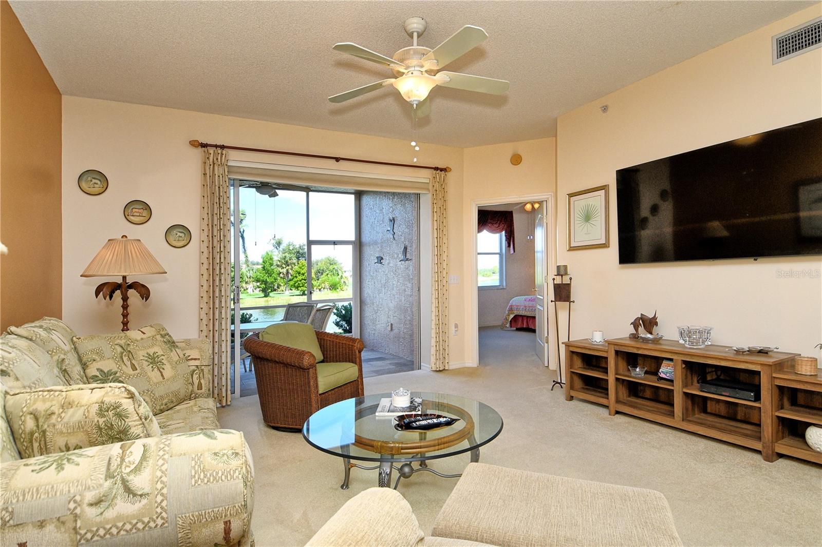 HERITAGE OAKS GOLF & COUNTRY CLUB - Residential