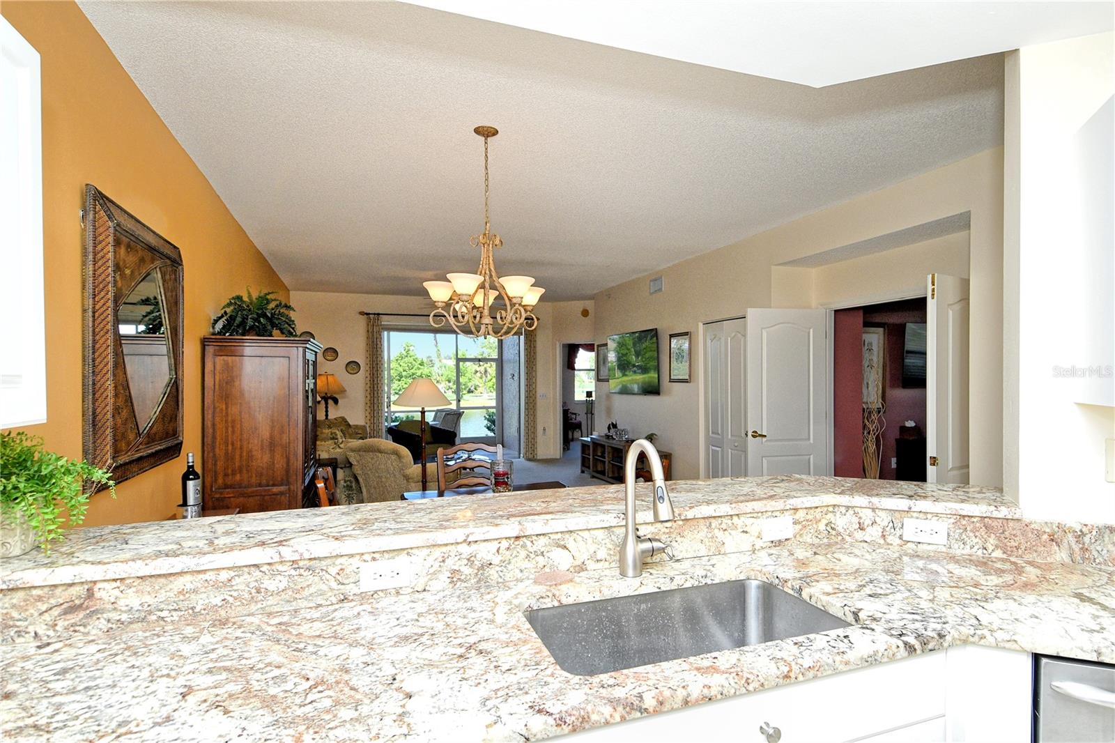 HERITAGE OAKS GOLF & COUNTRY CLUB - Residential