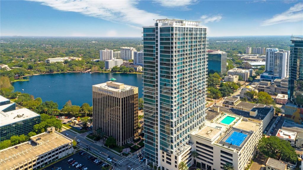 Photo of 150 E Robinson Street #1023, Orlando, FL 32801 (MLS # O6387630)