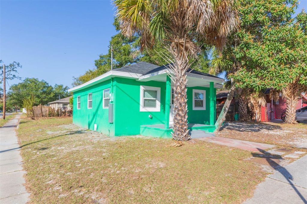 Photo of 8102 N 14th St, Tampa, FL 33604 (MLS # TB8456923)