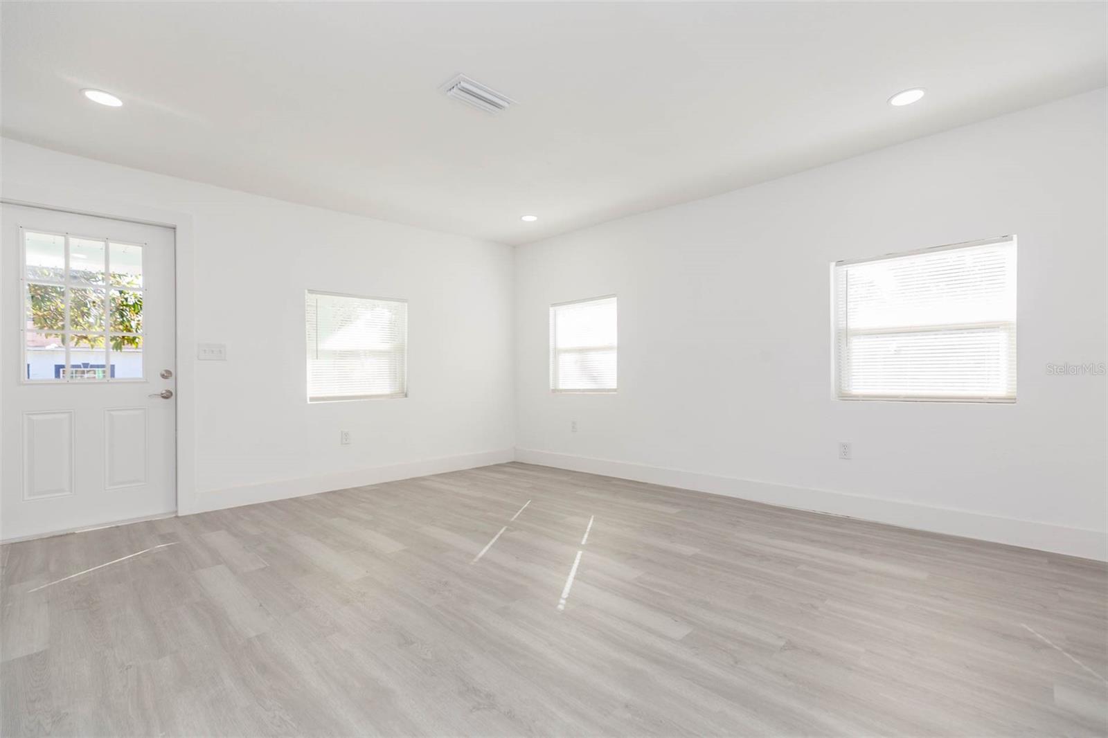 45M | SULPHUR SPRINGS ADDITION - Residential