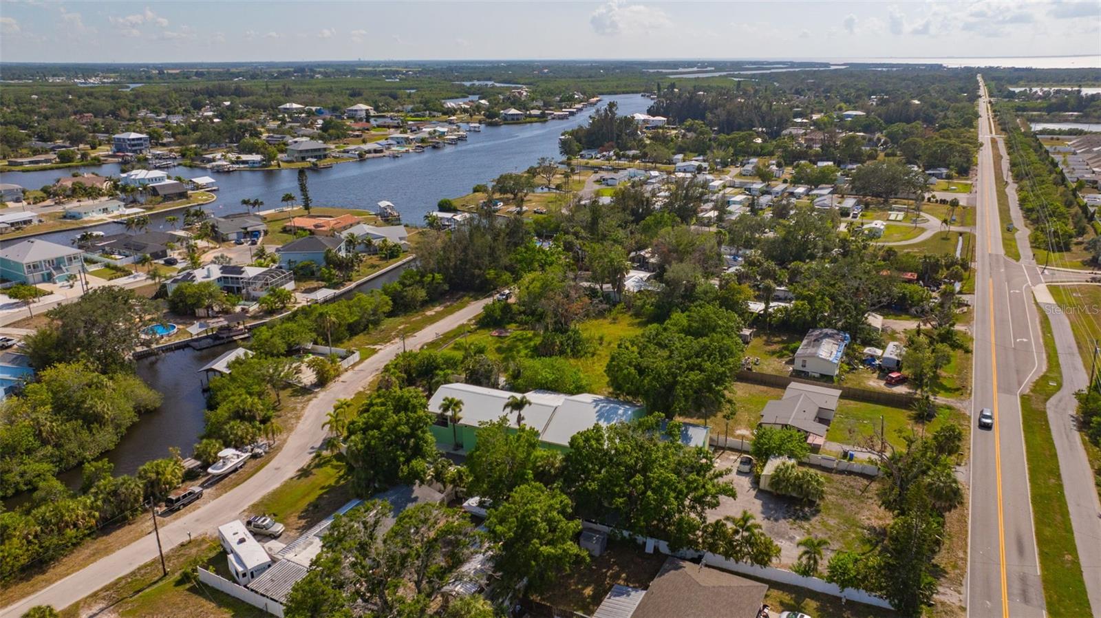 826 W SHELL POINT STREET